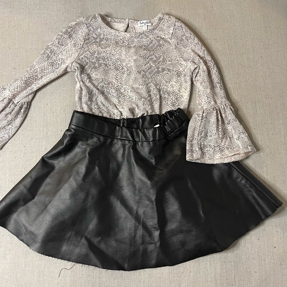 Other - Snake print dress